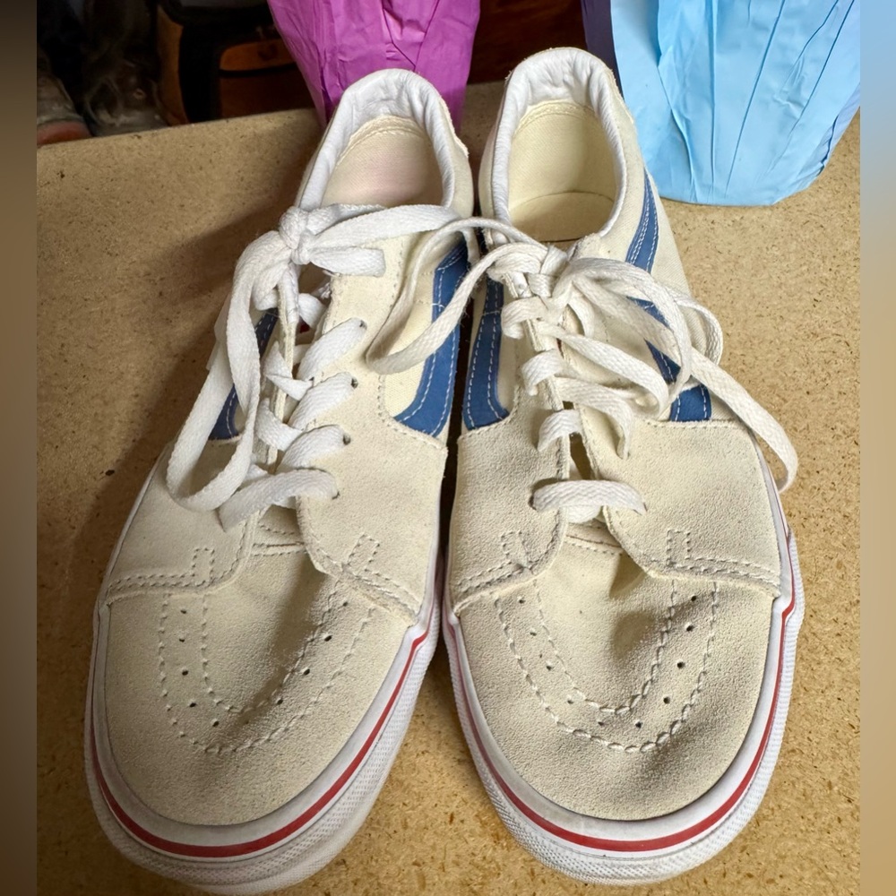 🔥VANS Sk8-Low Cream Suede Sneakers with Blue Stripe 🛹👟Size 7 Mens or 8.5 Women